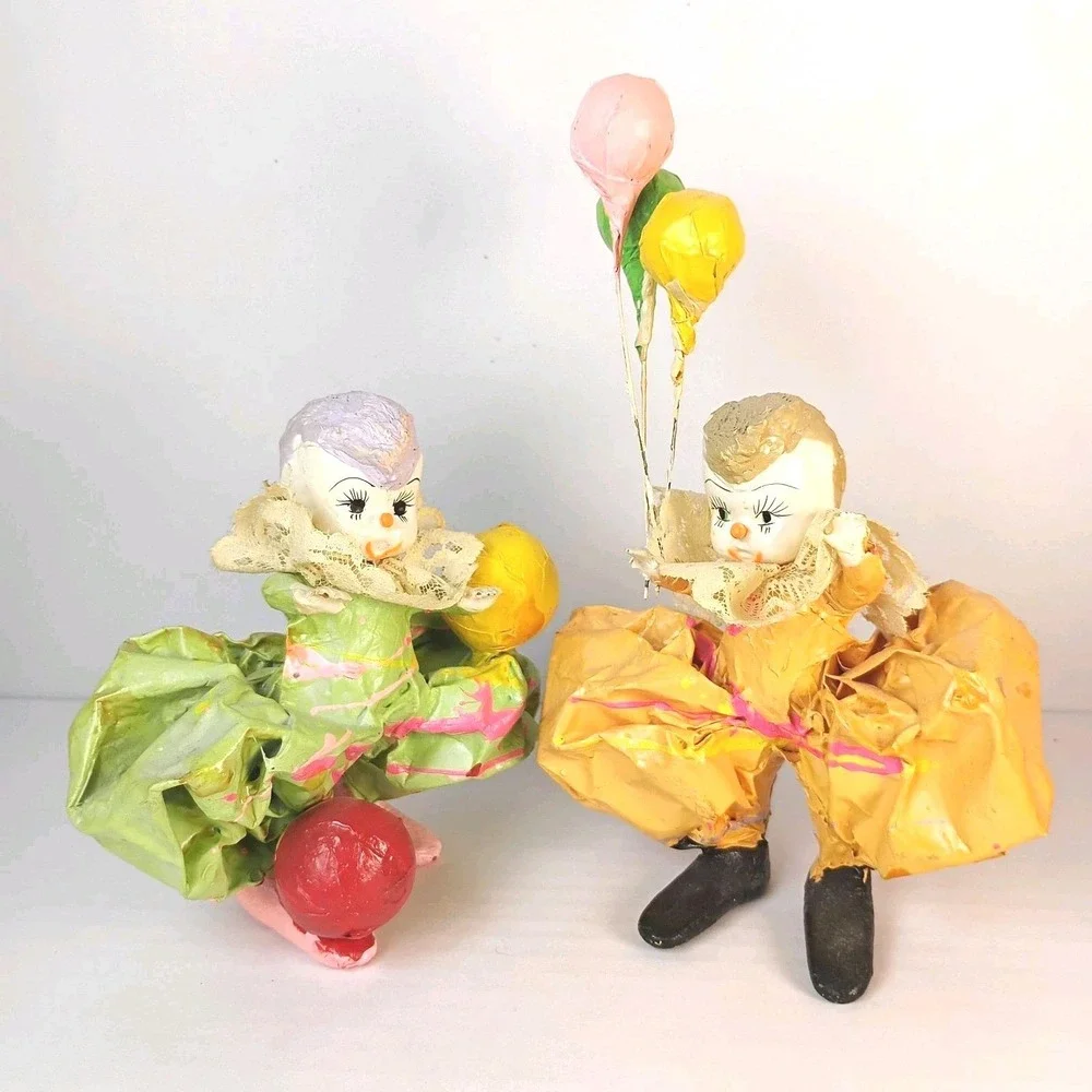 Set of 2 Vintage Mexican Folk Art Paper Mache Clown Bunch of Balloons Figurines